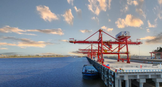 央行等八部门联合发文，金融支持加快西部陆海新通道建设；上海加快推进自主开源体系建设