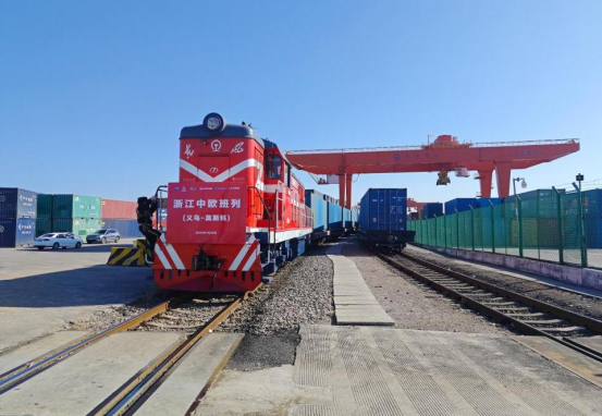 中方反制！对美加征10%-15%关税；国办推动成品油供应链数字化监管；发展改革委优化国家物流枢纽布局