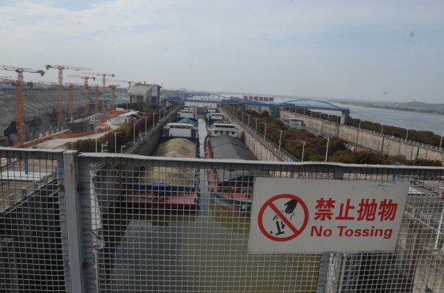 湘江长沙枢纽船闸首季过闸货运量“开门红”
